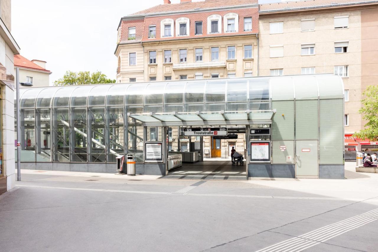 Vienna Central Station Residence Exterior photo